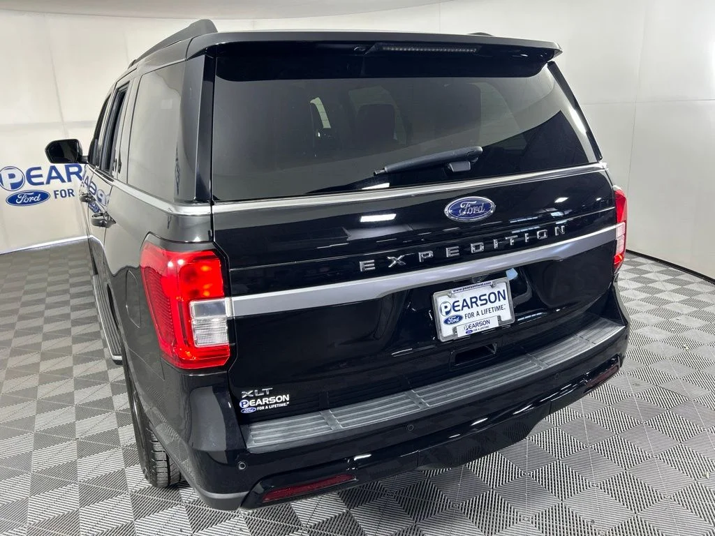 Used 2022 Black Ford XLT image 8