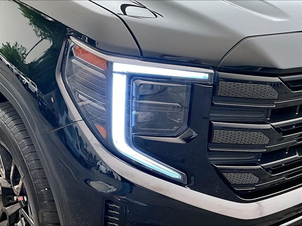 Used 2024 Black GMC Elevation image 31