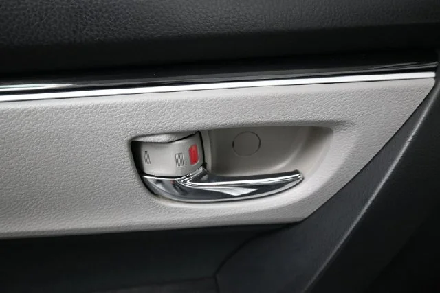 2019 Toyota Corolla LE - Photo 11