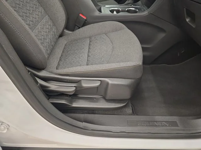 Used 2024 Summit White Chevrolet LT image 10