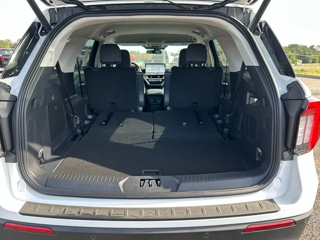 New 2026 Star White Metallic Tri-Coat Ford Active image 42