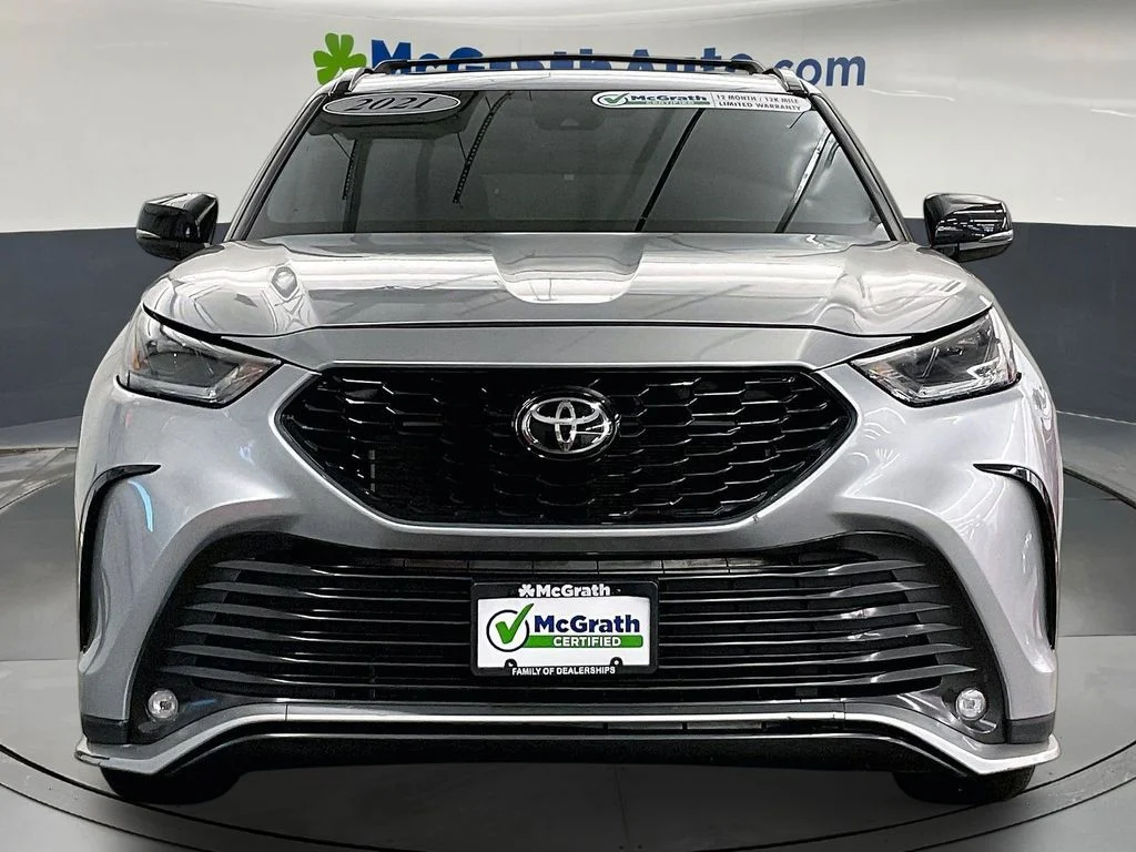 Used 2021 Silver Toyota XSE image 5