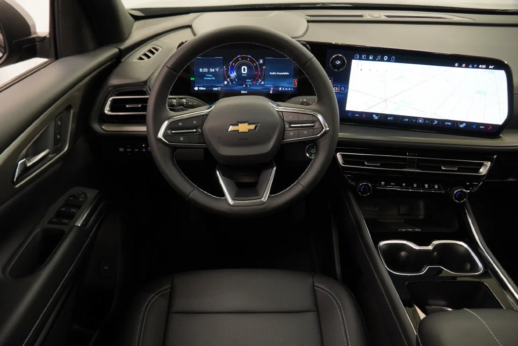 New 2027 Mosaic Black Metallic Chevrolet LT image 22