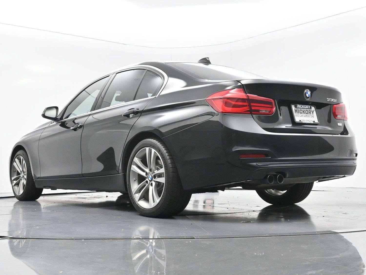 Used 2018 Black Sapphire Metallic BMW 330i image 43