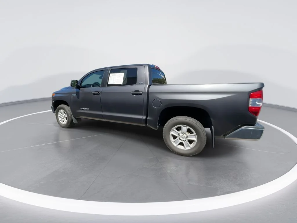 Used 2020 Gray Toyota SR5 image 6