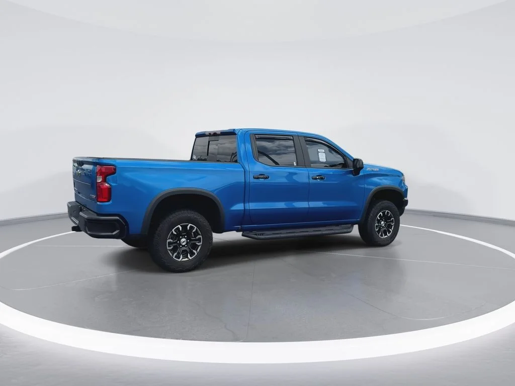 Used 2022 Blue Chevrolet ZR2 image 8