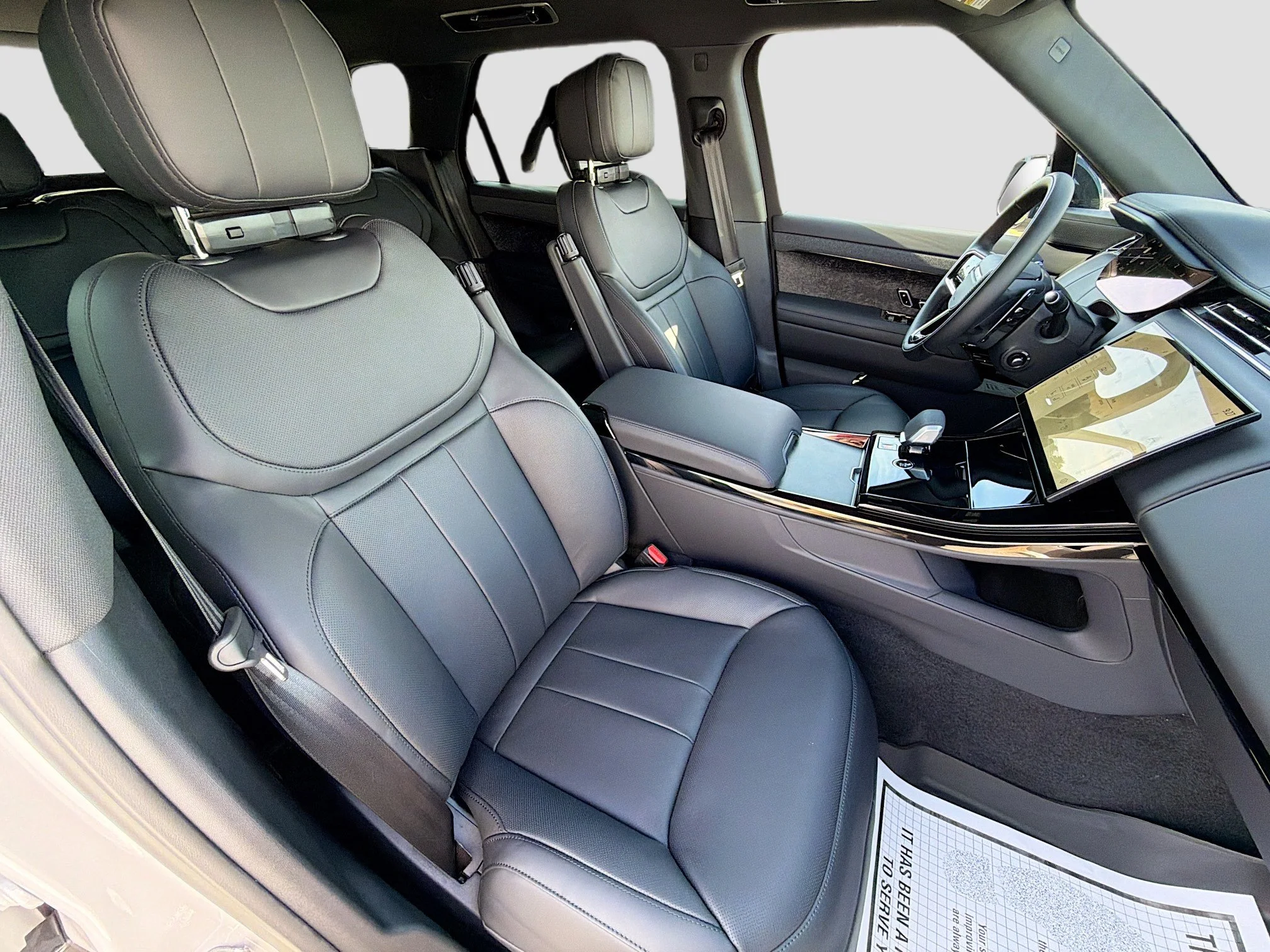 New 2026 Borasco Grey Metallic Land Rover Dynamic SE image 14
