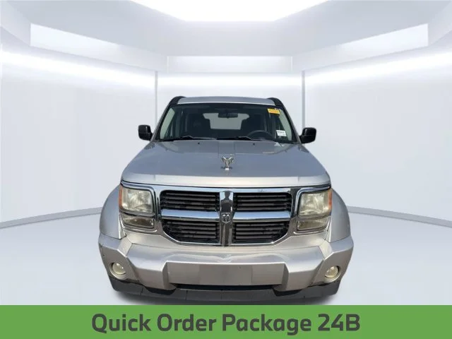 Used 2009 Silver Dodge SE image 2