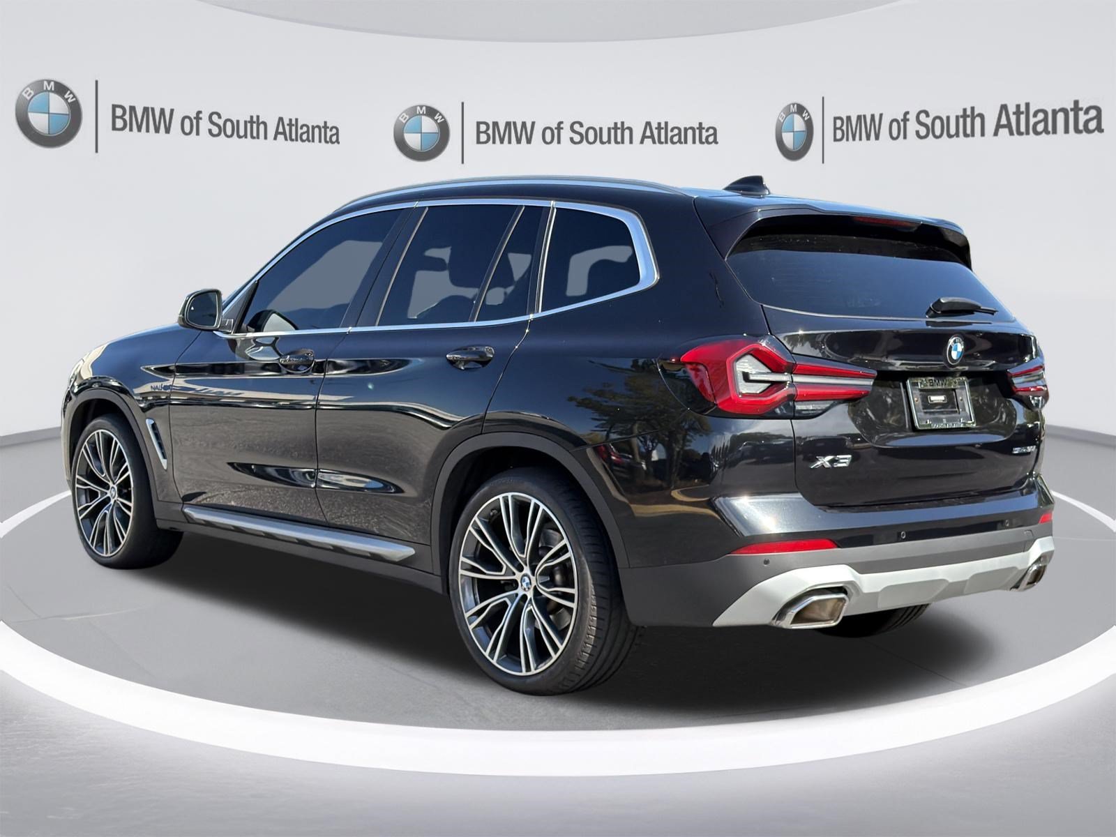 Used 2023 Black Sapphire Metallic BMW sDrive30i image 23