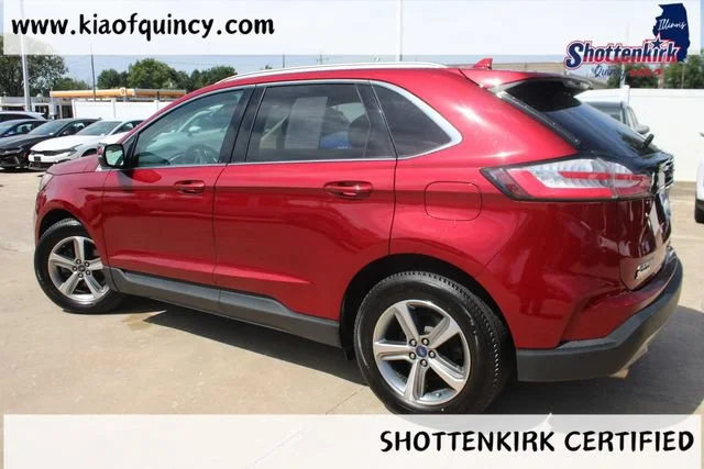 Used 2019 Red Ford SEL image 3