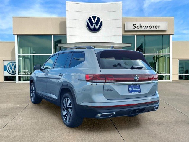 New 2026 Silver Mist Metallic Volkswagen SE w/Technology 4M image 9