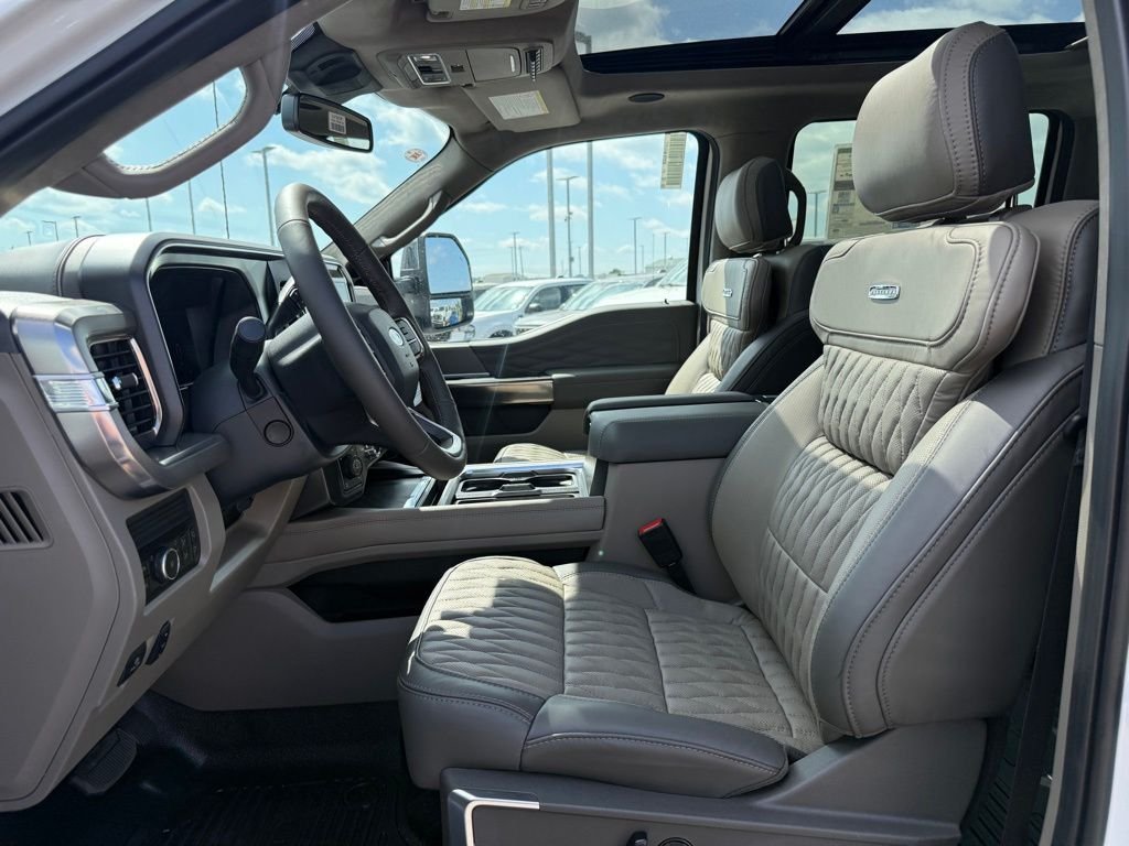New 2026 Star White Metallic Tri-Coat Ford F-250® Platinum® image 5