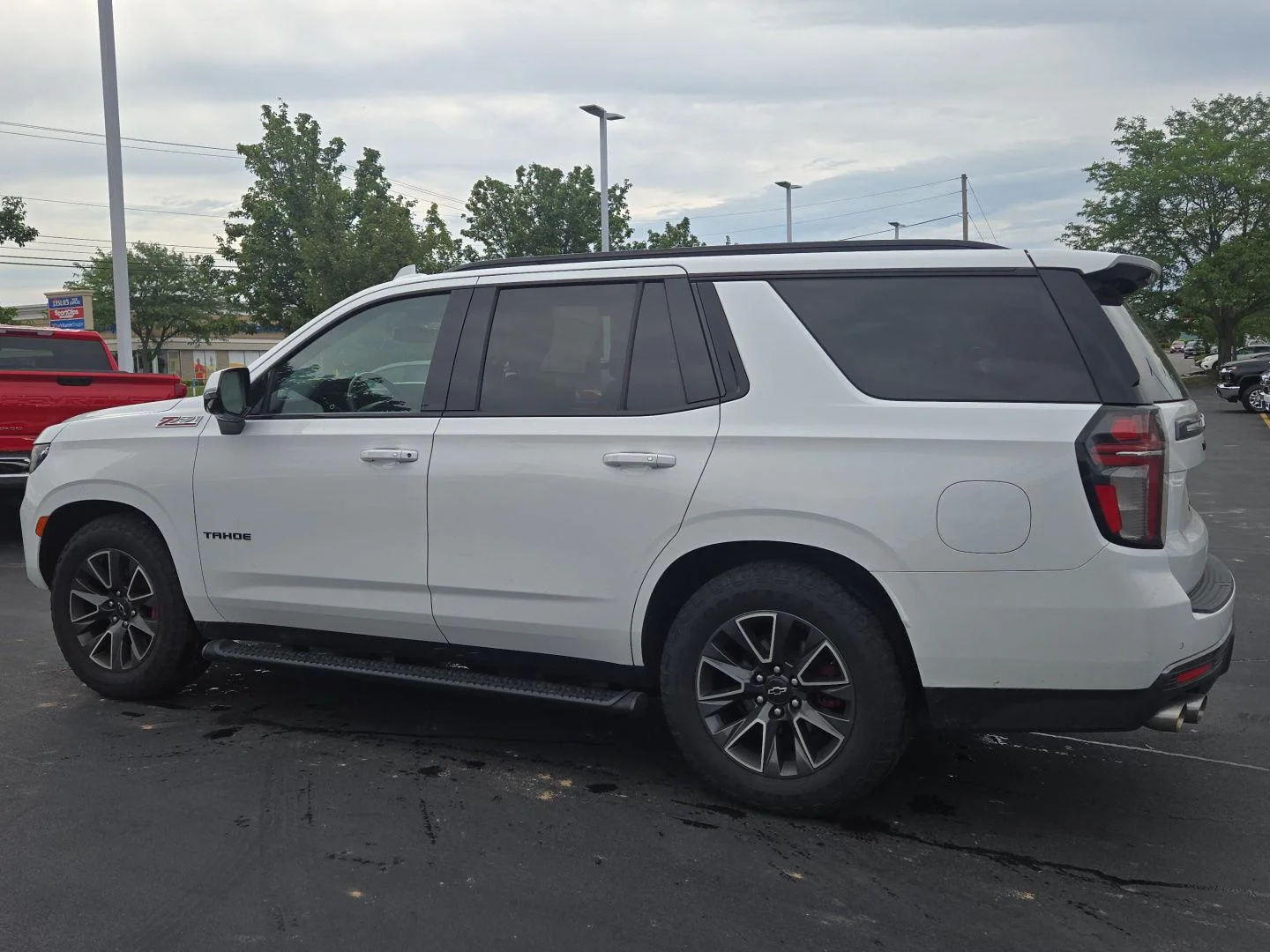 Used 2022 Summit White Chevrolet Z71 image 4