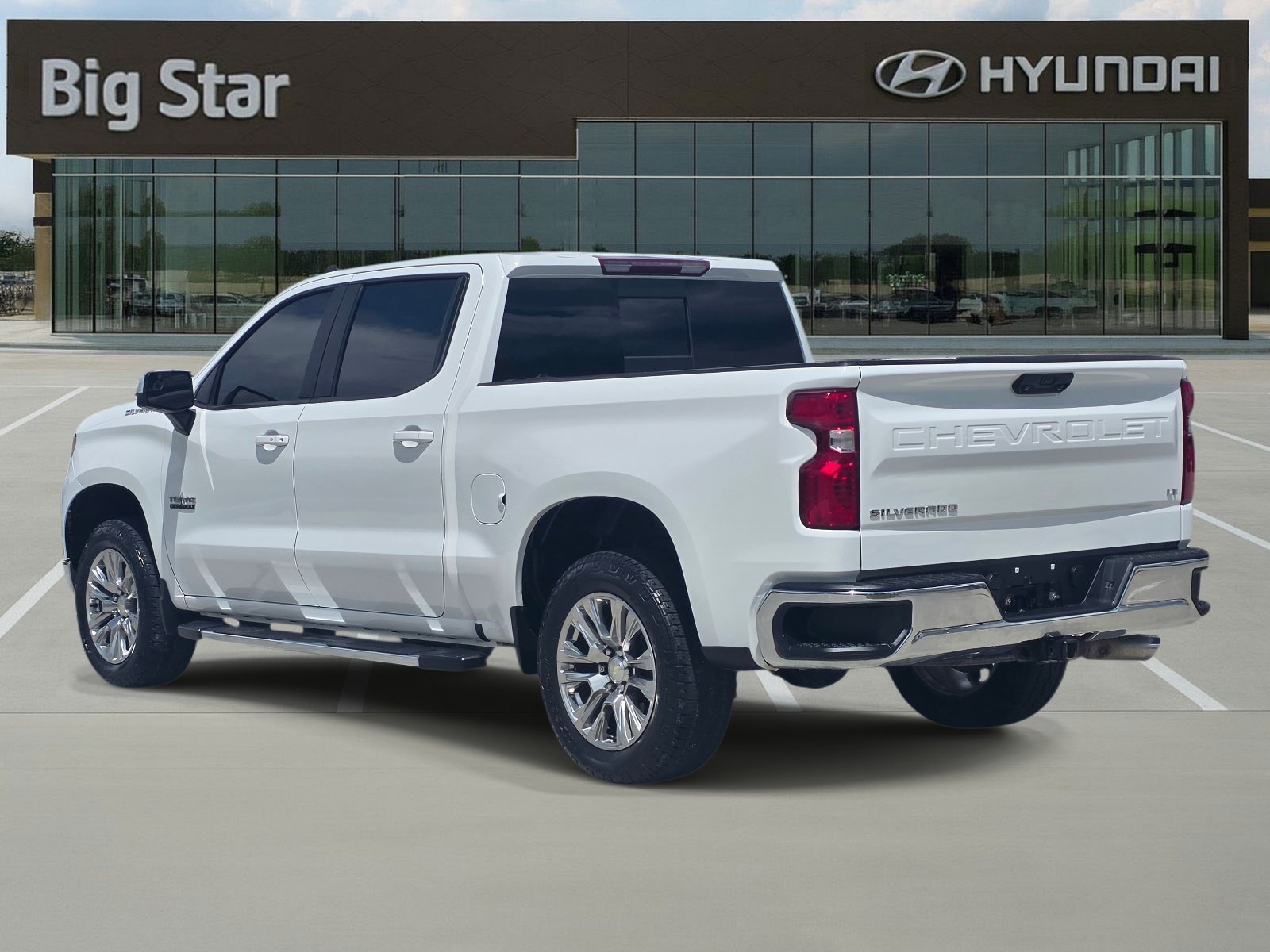 Used 2022 Summit White Chevrolet LT image 3