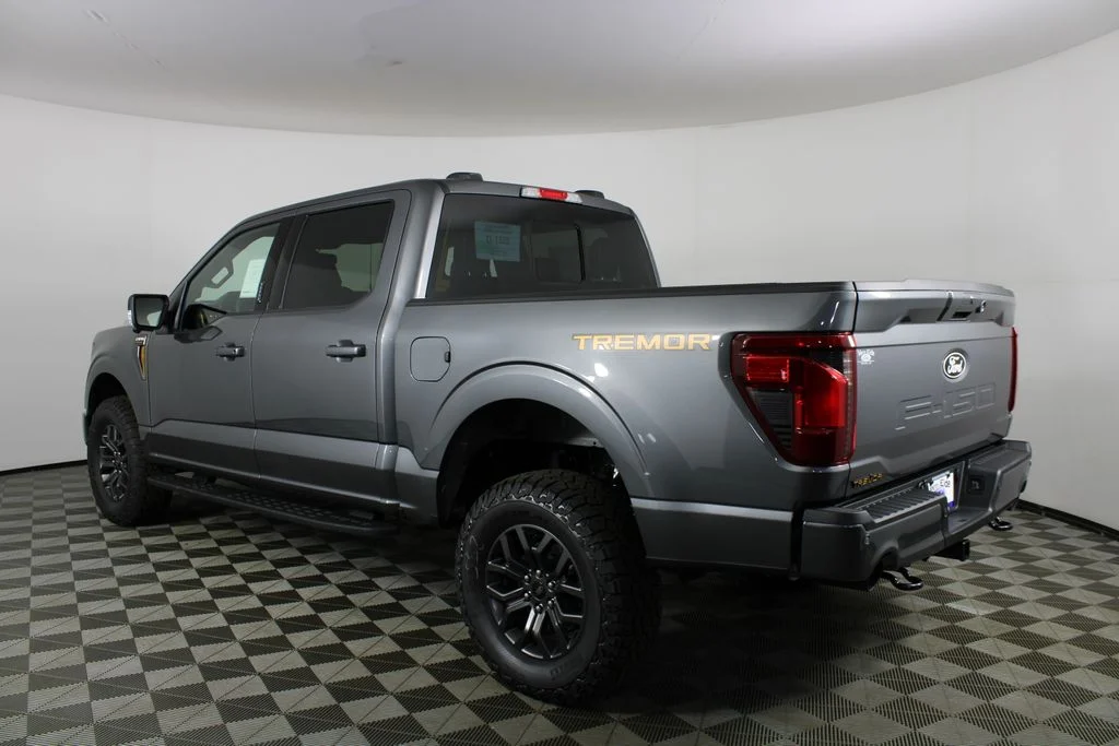 New 2026 Carbonized Gray Metallic Ford Tremor image 4