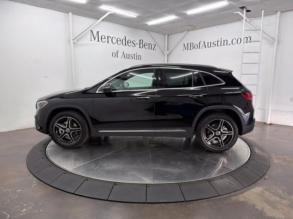 New 2026 Black Mercedes-Benz GLA 250 image 4