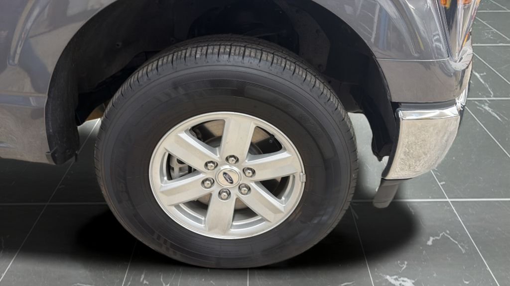 Used 2023 Gray Ford XLT image 22