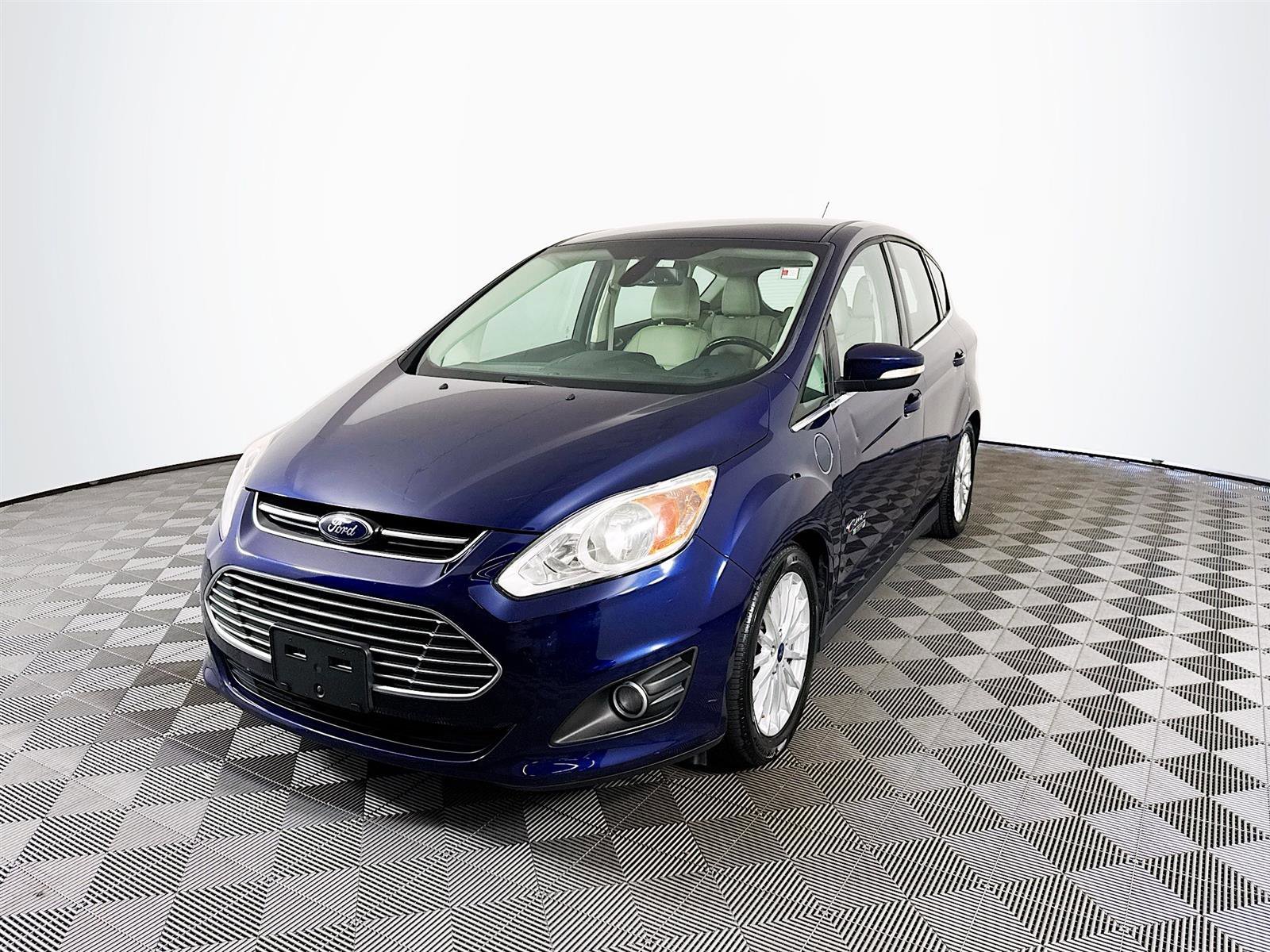 2016 Ford C-Max Energi SEL photo 3