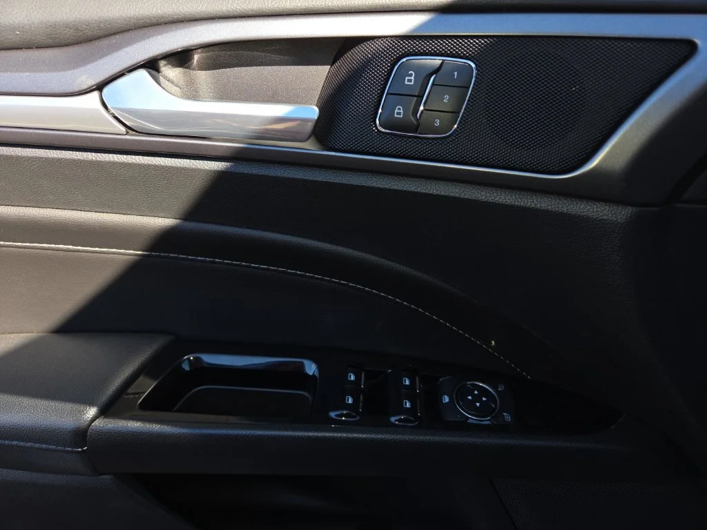 Used 2015 Red Ford Titanium image 15