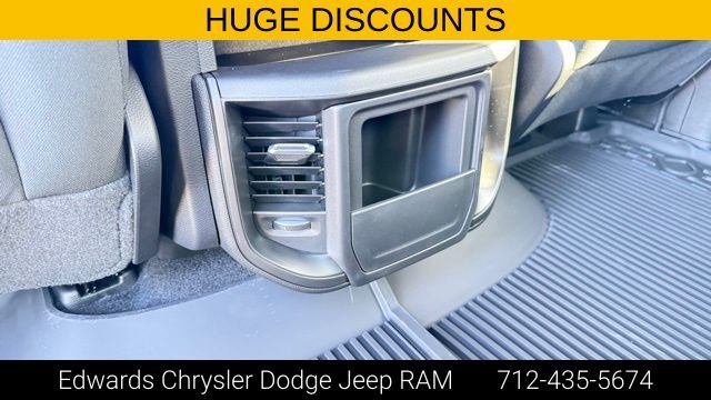 New 2026 Granite Crystal Metallic Clearcoat RAM Warlock image 30