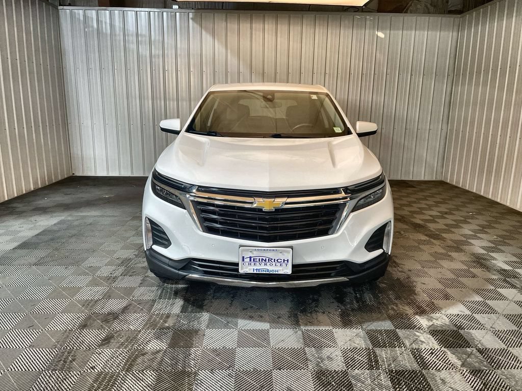 Used 2023 Summit White Chevrolet LT image 3