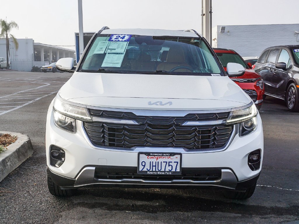Used 2024 White Kia EX image 2