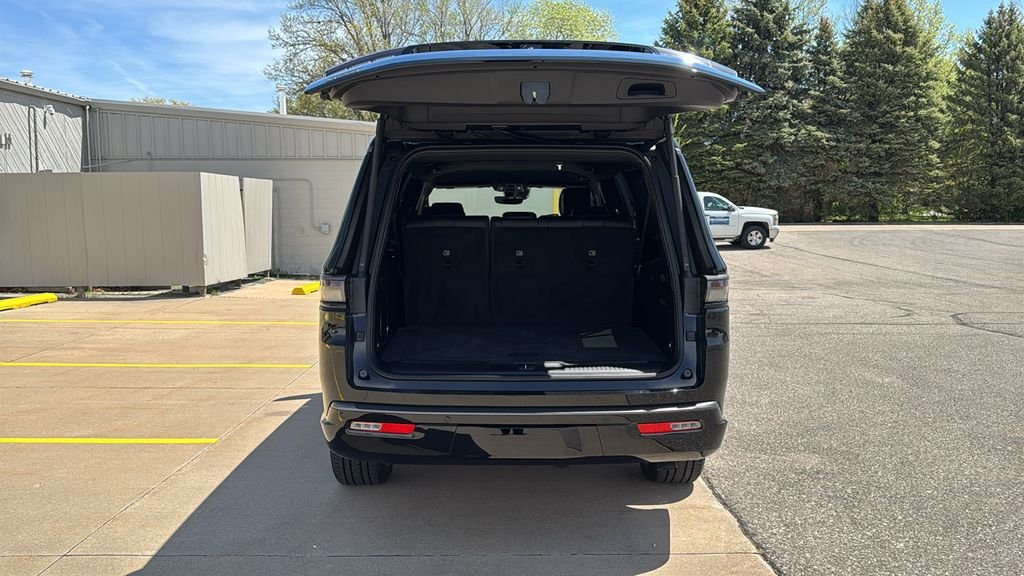 New 2026 High Gloss Black Exterior Paint Jeep Limited Altitude image 13
