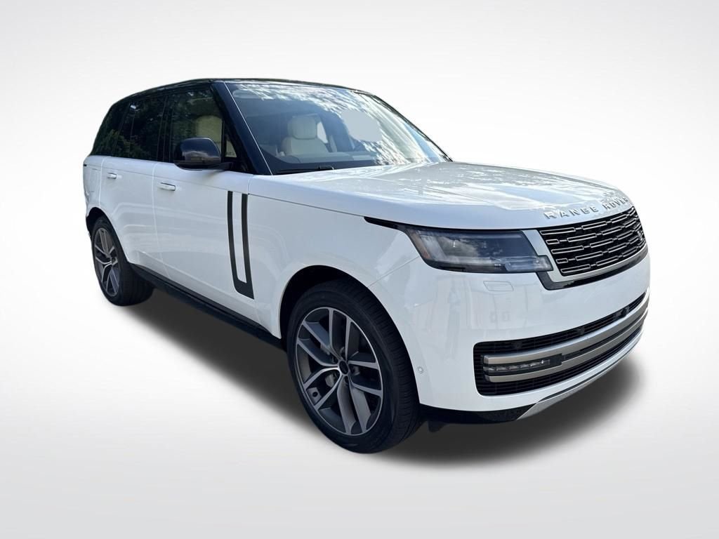 New 2026 Fuji White Land Rover SE image 3
