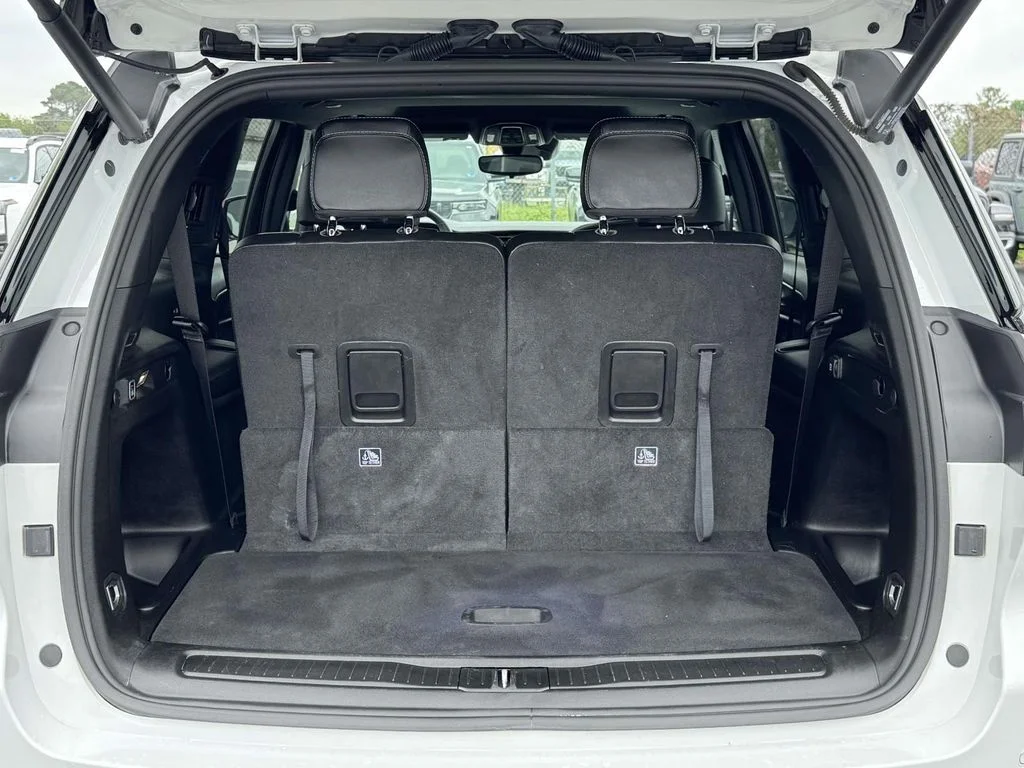 Used 2024 White Jeep Altitude X image 30