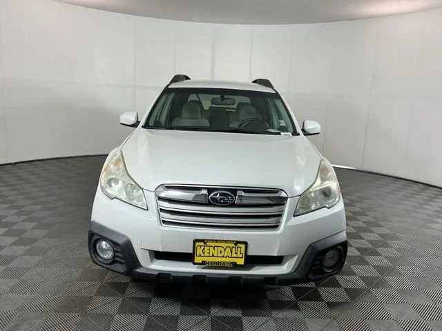 Used 2013 White Subaru 2.5i Premium image 2