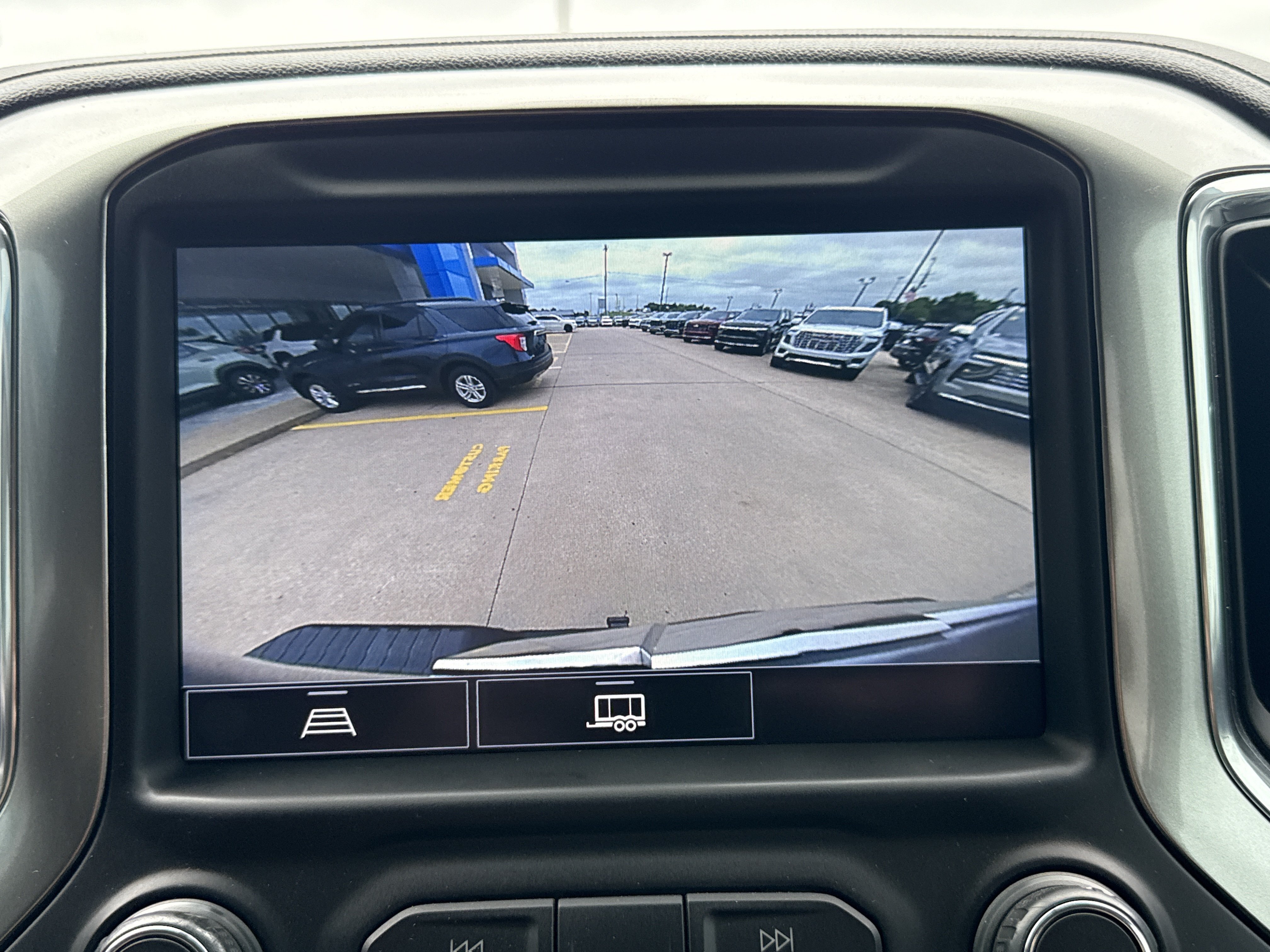 Used 2021 SATIN STEEL METALLIC Chevrolet LT Trail Boss image 8