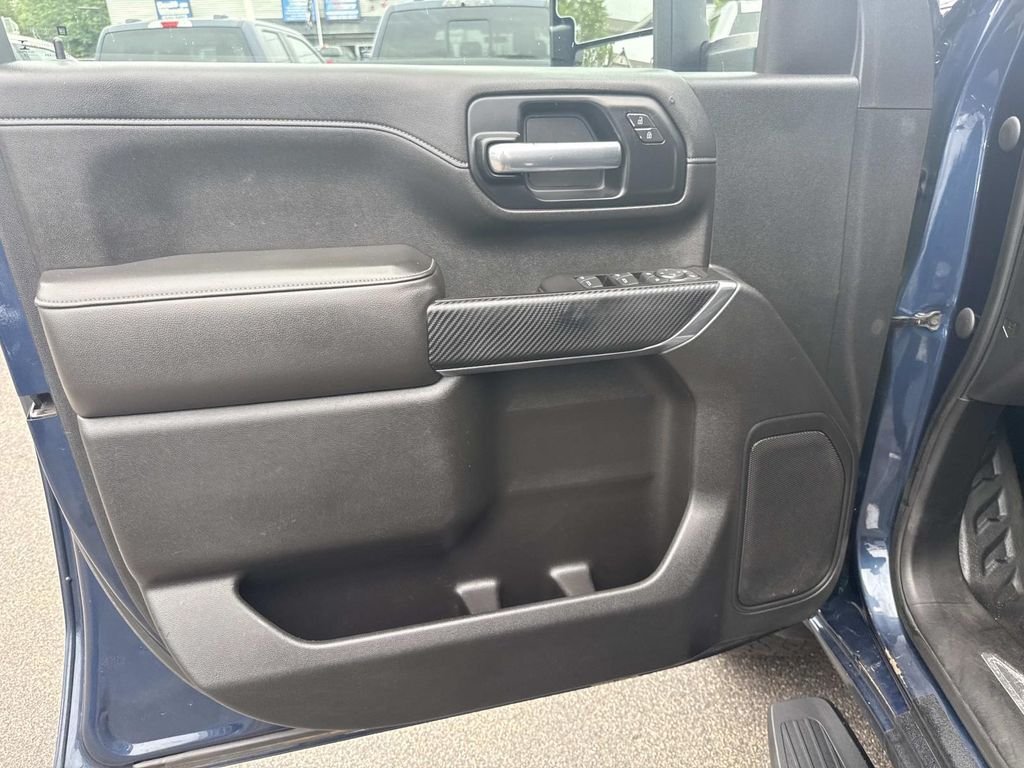 Used 2020 Blue GMC SLE image 17