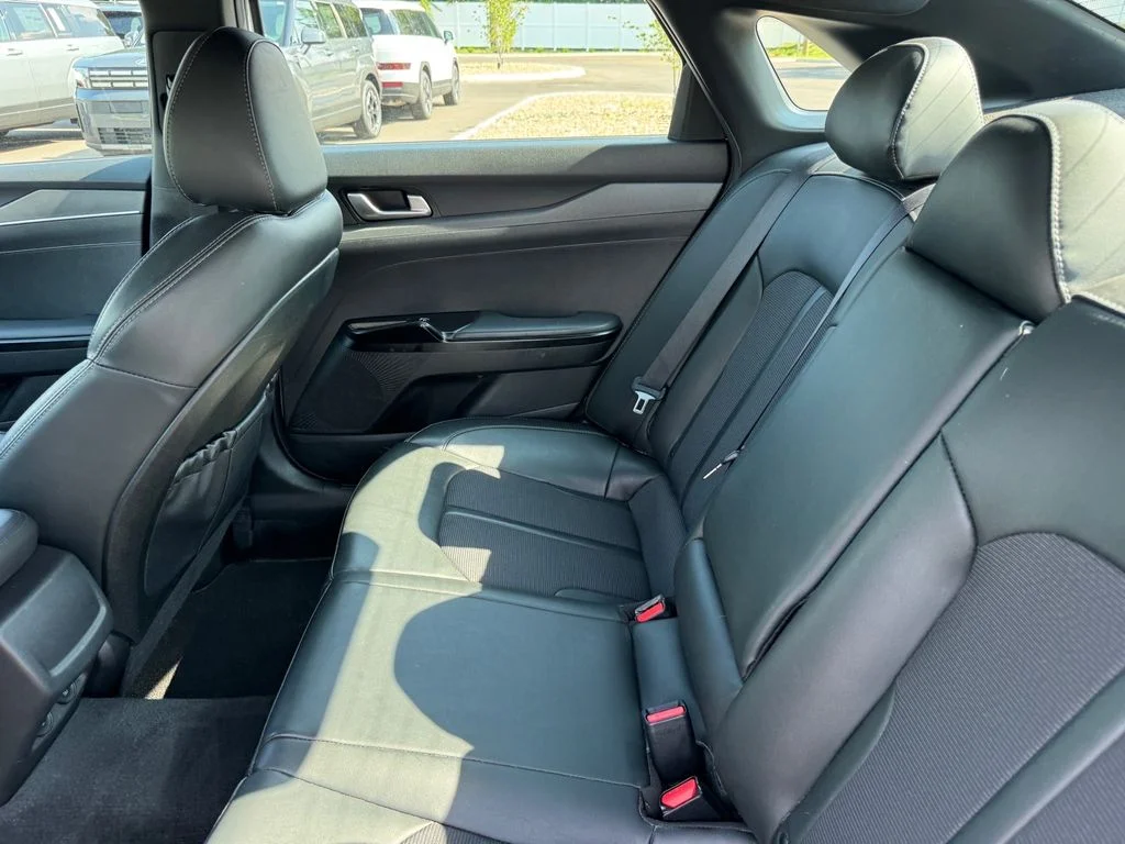Used 2024 White Kia GT-Line image 11