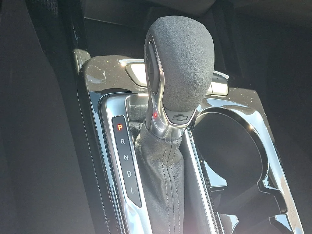 New 2026 Summit White Chevrolet LT image 16