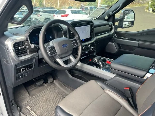 Used 2025 Oxford White Ford LARIAT image 18
