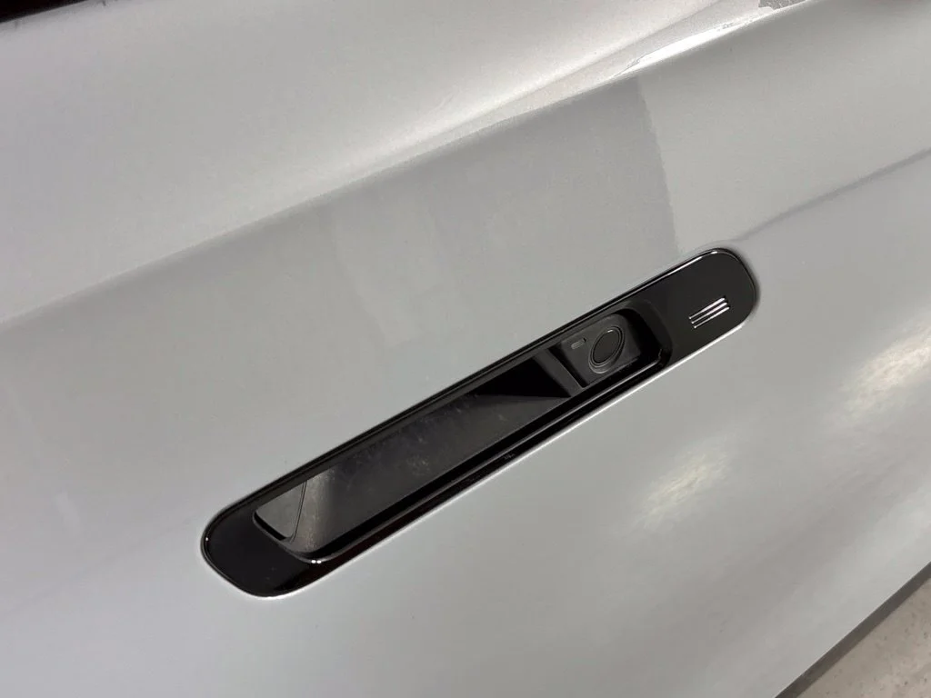 Used 2023 Gray BMW 740i image 15