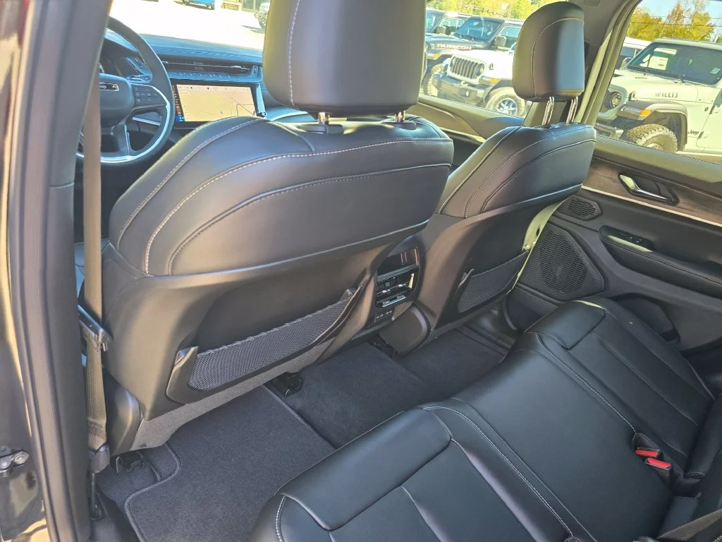 New 2027 Black Jeep Limited image 24