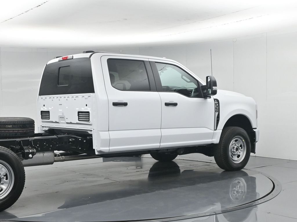 New 2026 Oxford White Ford XL image 23