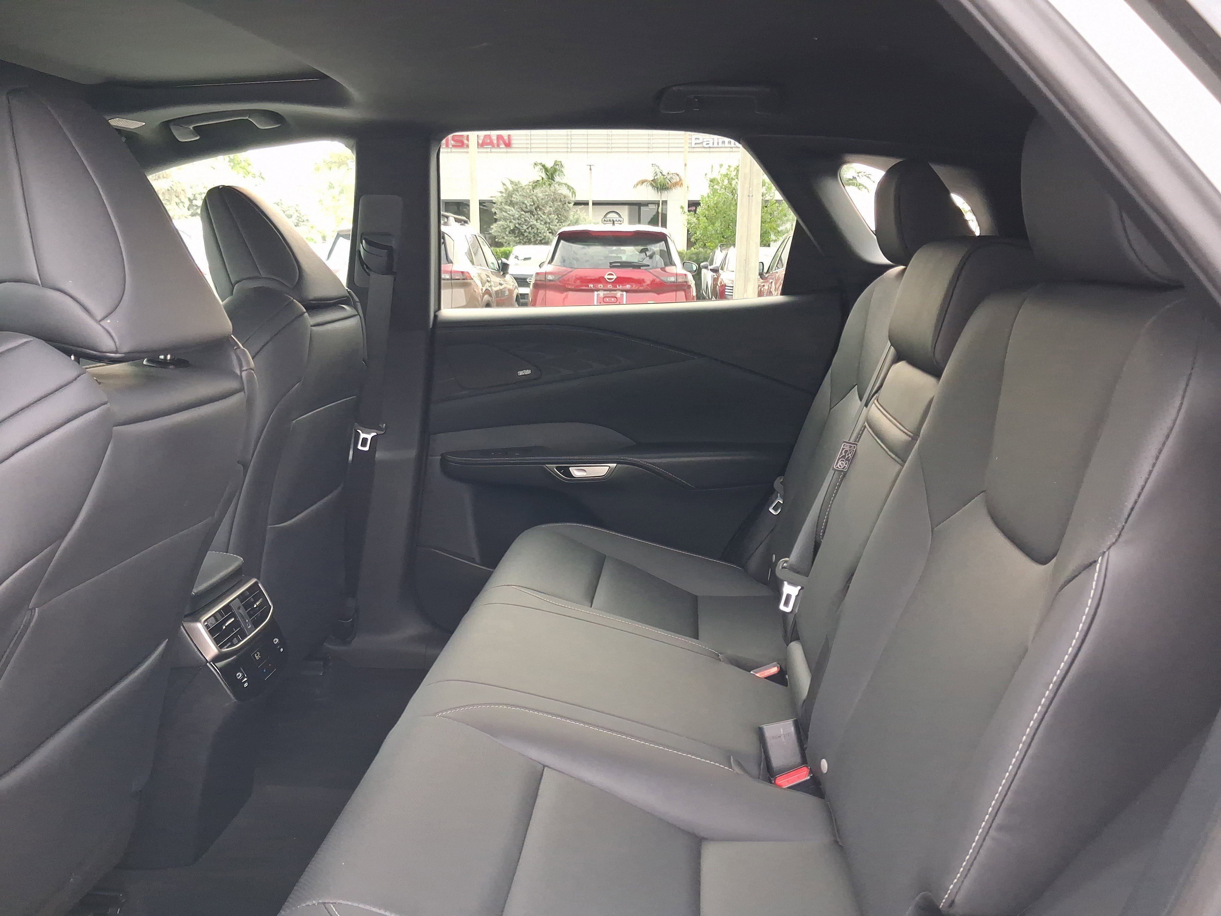 Used 2024 White Lexus 350 F Sport Handling image 8