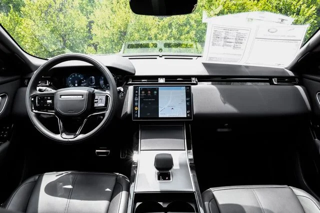 Certified Used 2025 Varesine Blue Metallic Land Rover Dynamic SE image 20