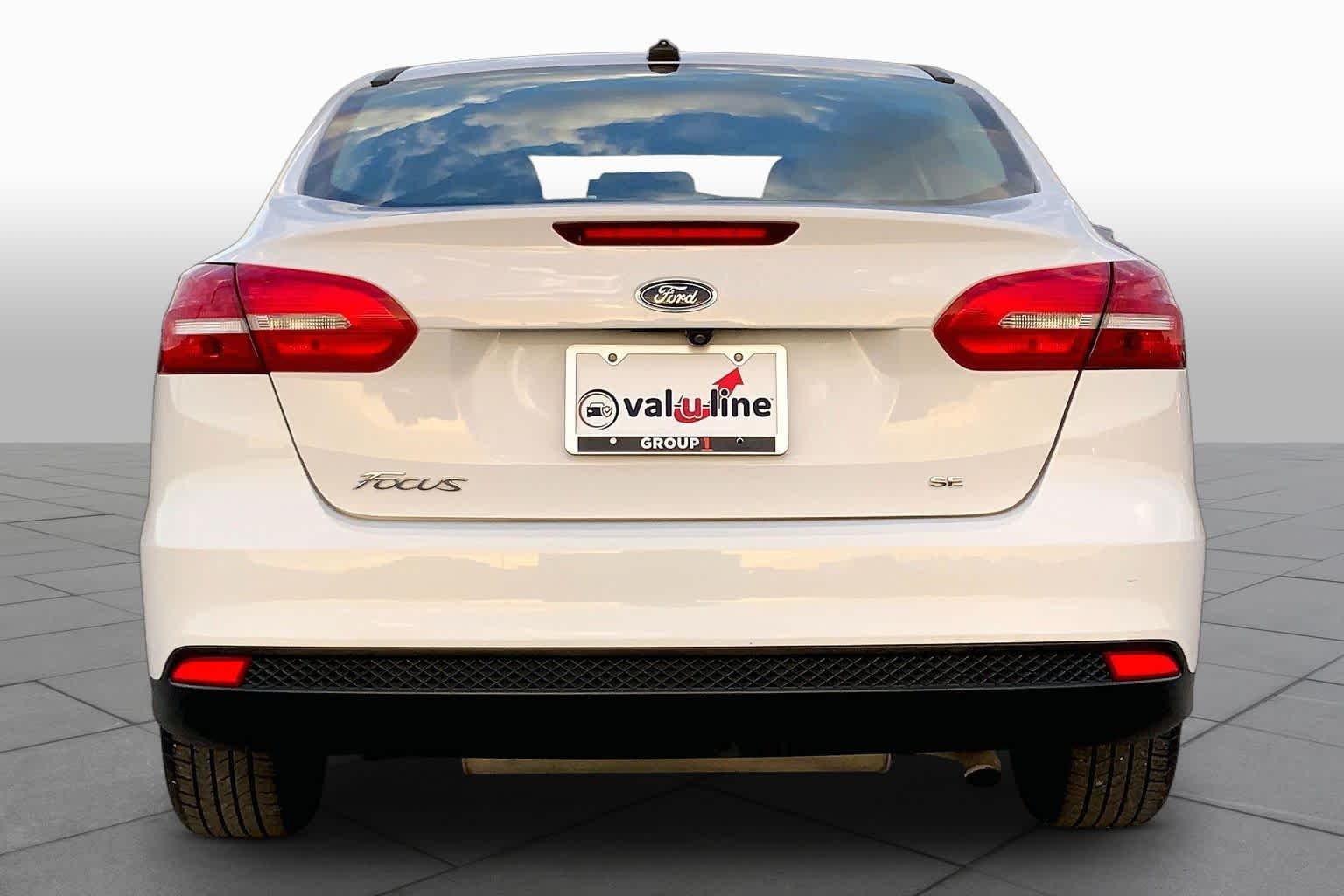 Used 2017 Oxford White Ford SE image 5