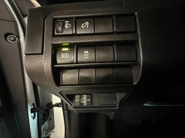 2025 Toyota Tacoma SR - Photo 20