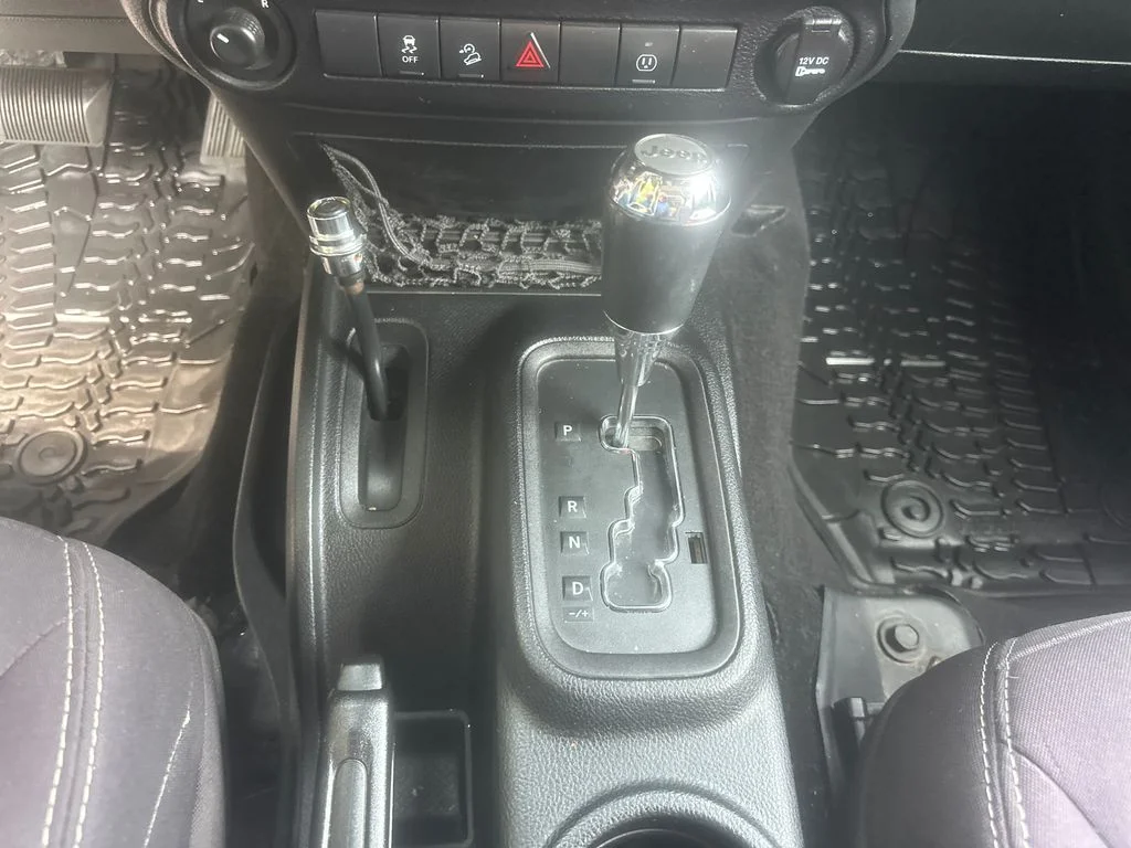 Used 2014 Black Jeep Unlimited Rubicon image 11