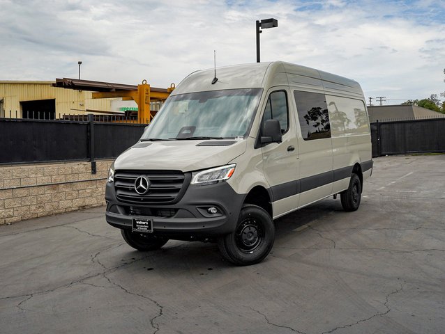 2026 Mercedes-Benz Sprinter Crew Van 2500 High Roof I4 Diesel HO 170 AWD