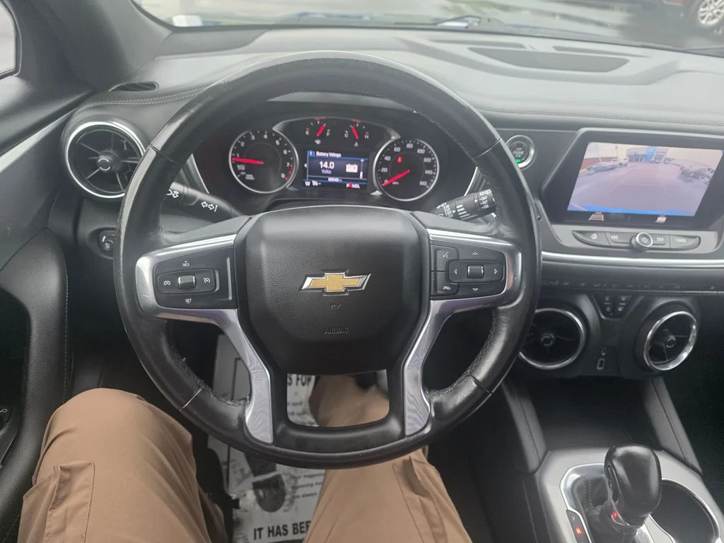 Used 2019 Kinetic Blue Metallic Chevrolet Base image 20