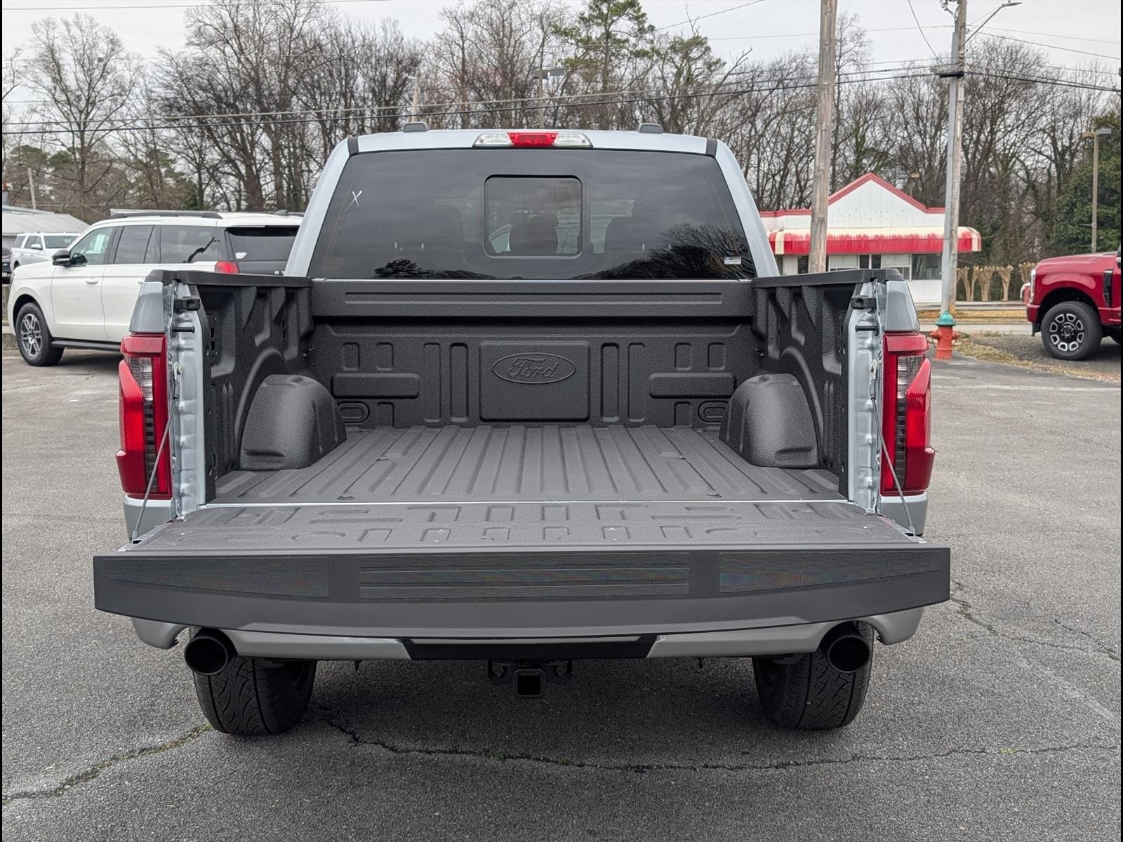 New 2026 Iconic Silver Metallic Ford XLT image 6