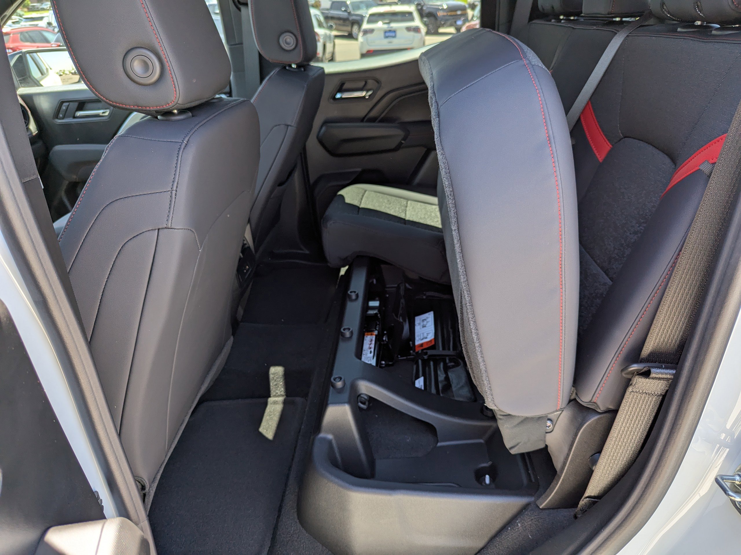 2025 Chevrolet Colorado Z71 - Photo 33