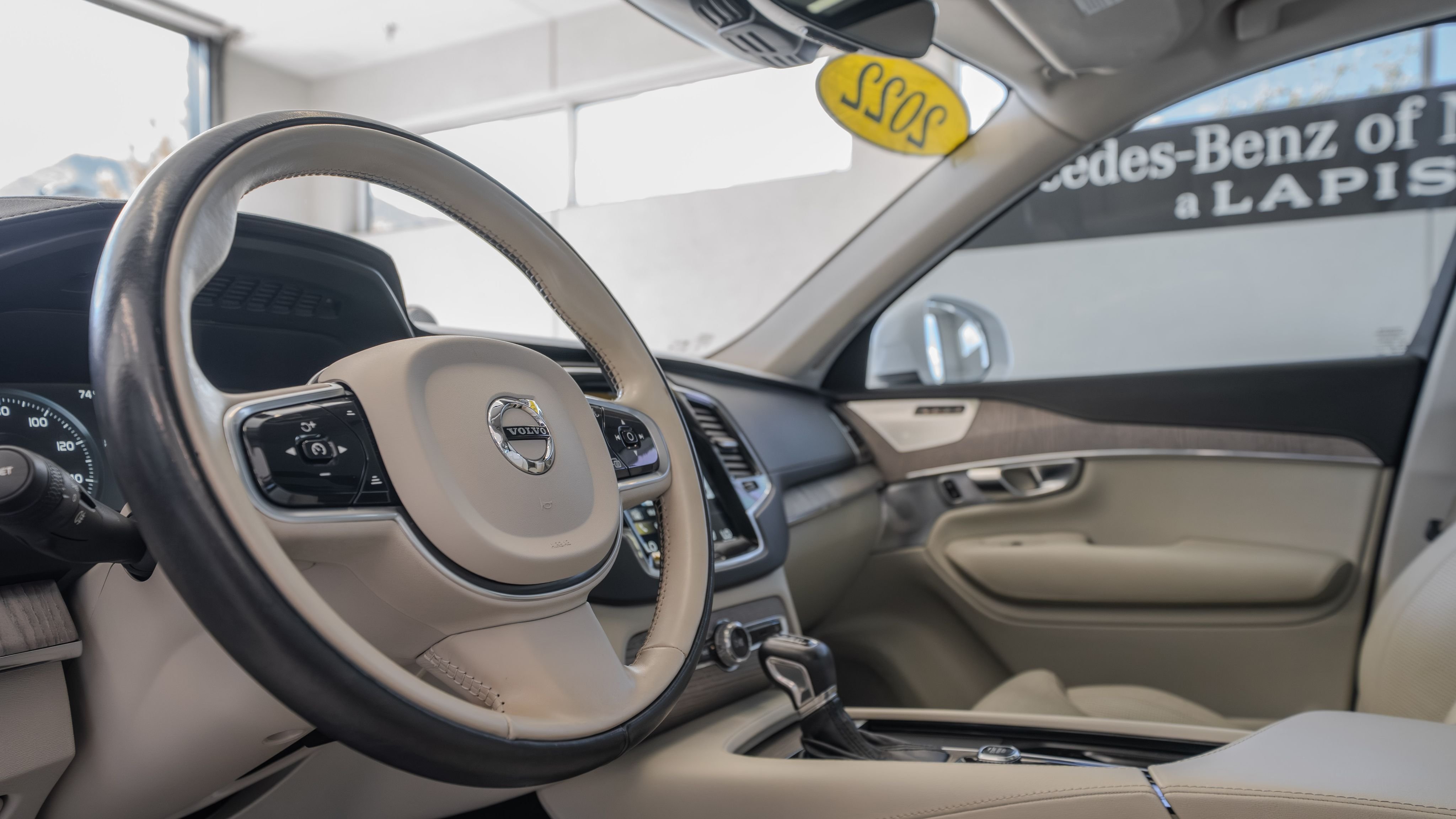 Used 2022 Crystal White Volvo T6 Inscription image 7