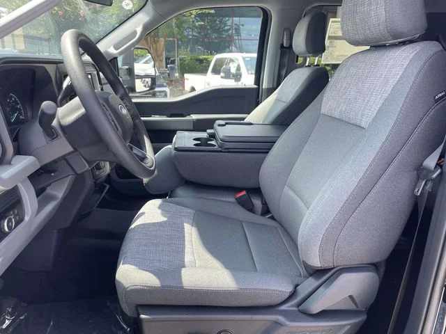 New 2026 Agate Black Metallic Ford XLT image 11