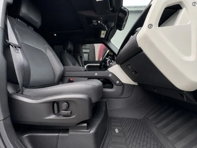 Certified Used 2023 White Land Rover SE image 43